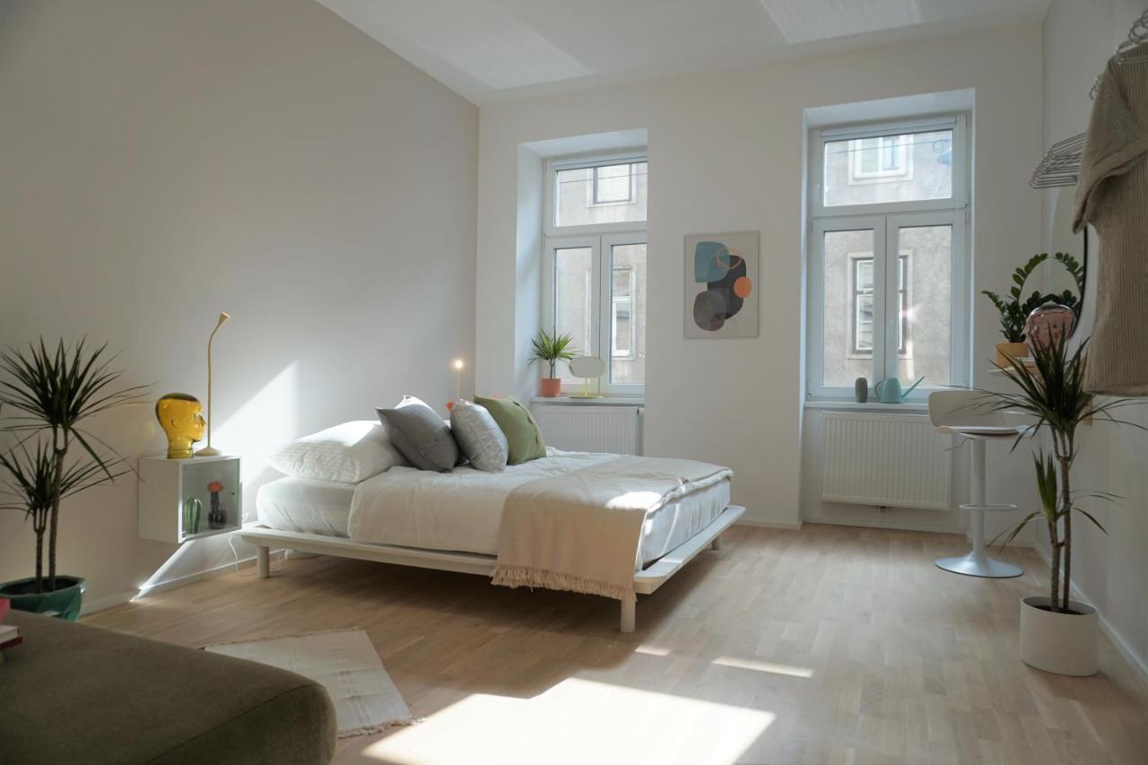 Modern 2Br Apartments - Full Kitchen - Schoenbrunn Area - 15 Mins To City Center Wien Ngoại thất bức ảnh