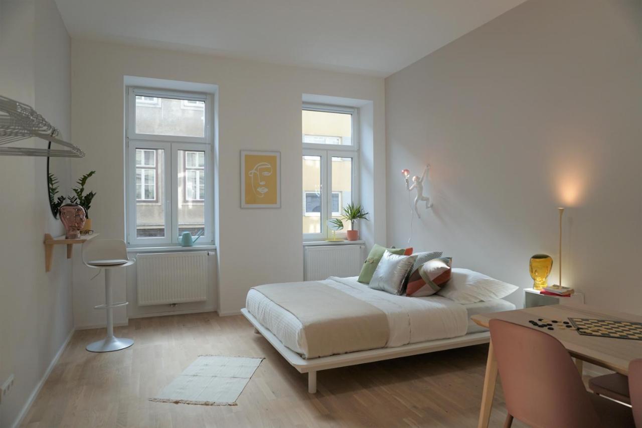 Modern 2Br Apartments - Full Kitchen - Schoenbrunn Area - 15 Mins To City Center Wien Ngoại thất bức ảnh