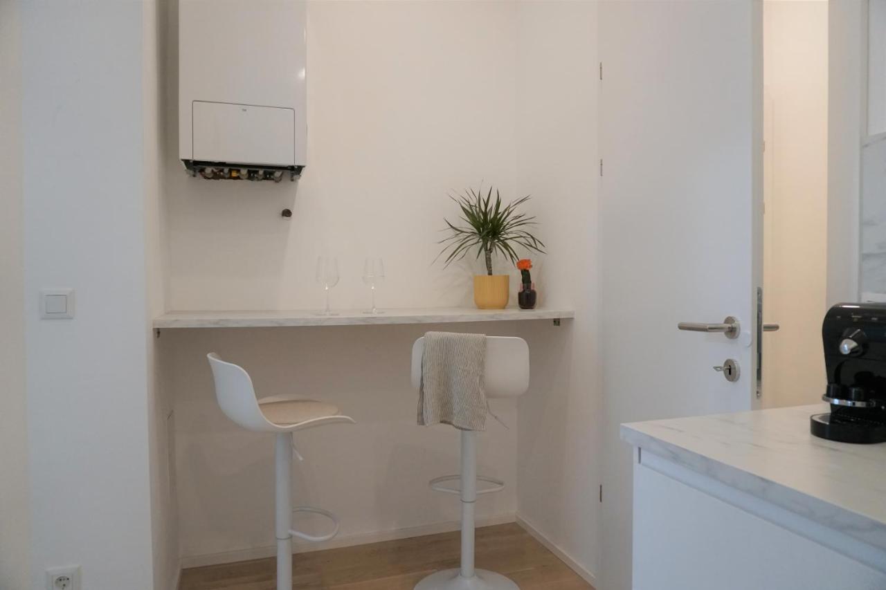 Modern 2Br Apartments - Full Kitchen - Schoenbrunn Area - 15 Mins To City Center Wien Ngoại thất bức ảnh
